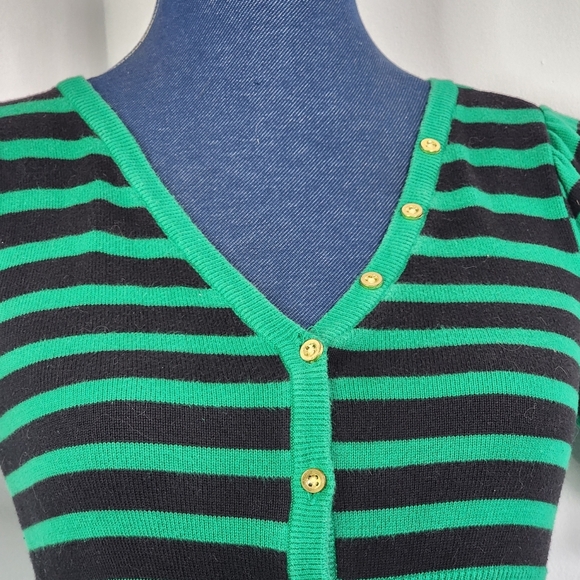 H&M Divided Green and Black Striped Crop Cardigan Sweater - Picture 3 of 10